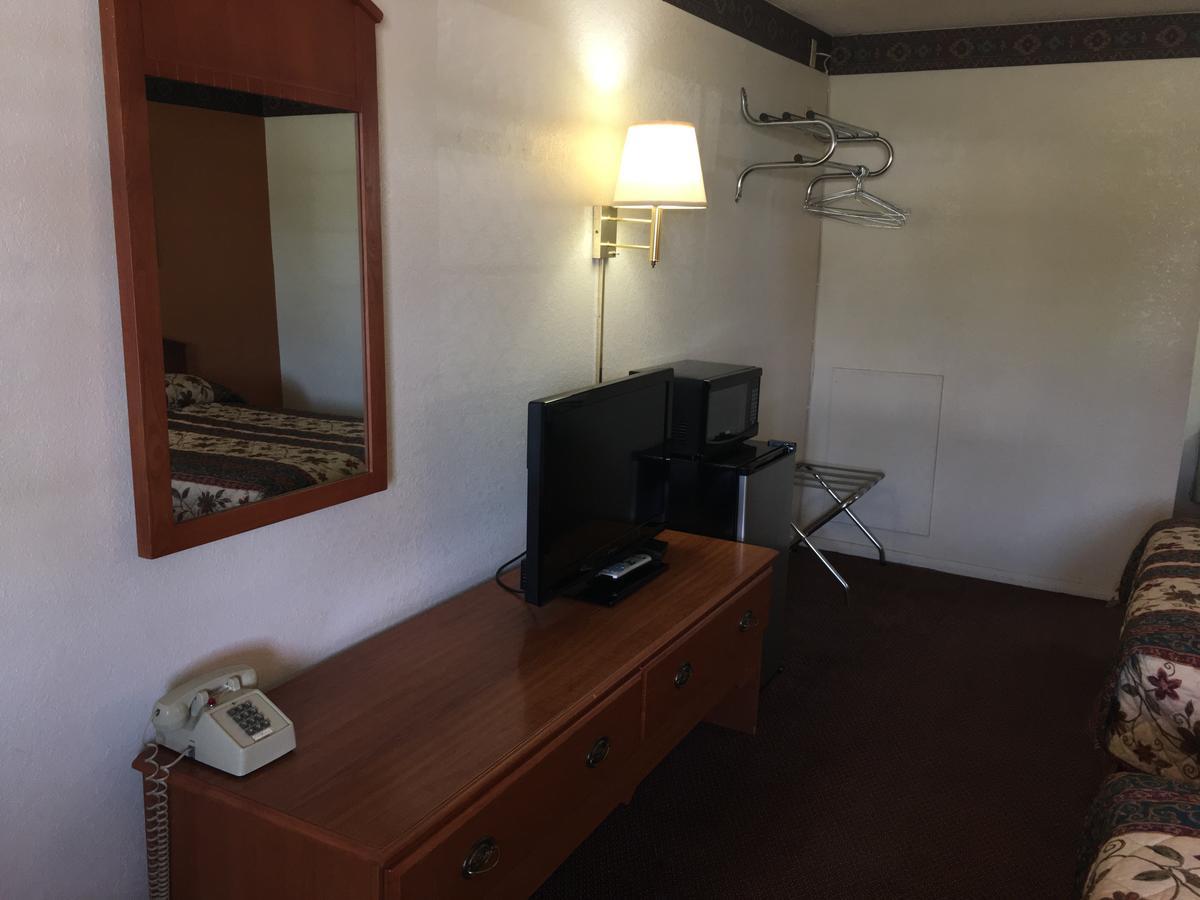 Finn'S Motel Saint James Εξωτερικό φωτογραφία