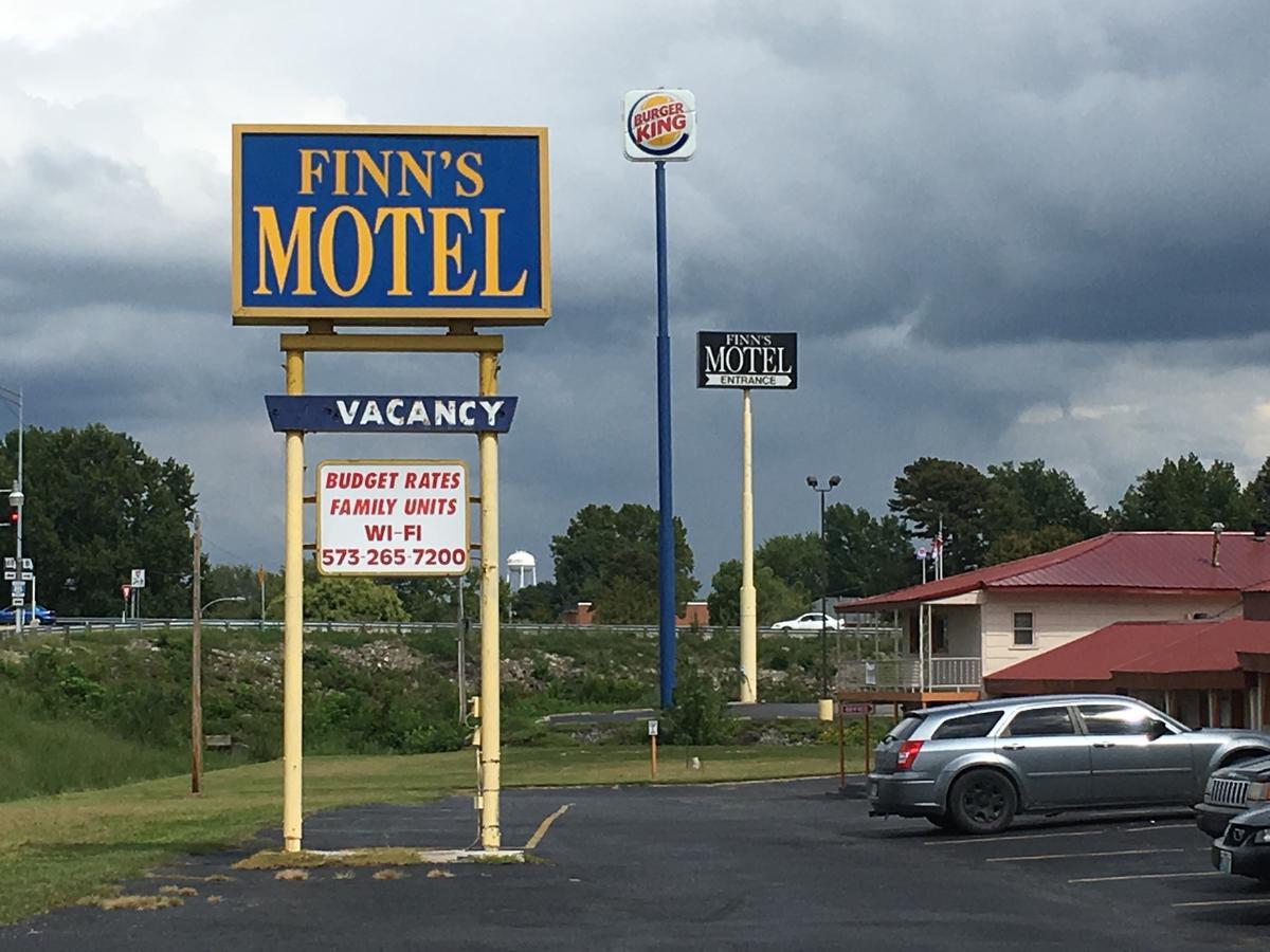 Finn'S Motel Saint James Εξωτερικό φωτογραφία